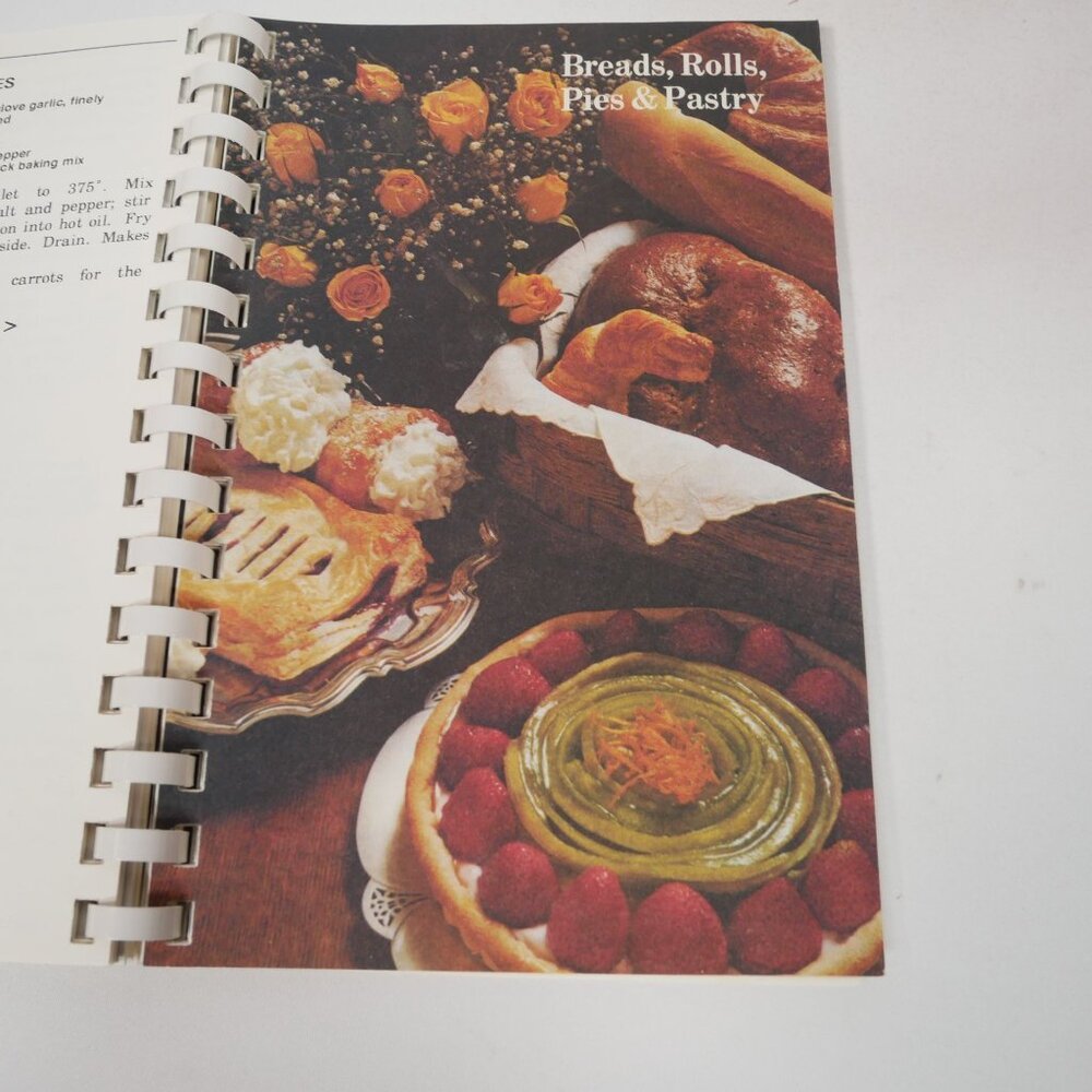VTG Our Favorite Recipes Cookbook By Three Points Community Club Inc. Tucson AZ - Picture 8 of 11